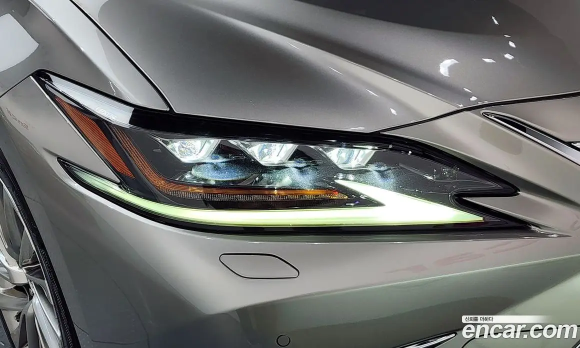 Lexus ES 2019 2.5 автомат (гидро), фото 8 Lexus ES 2019 2.5 автомат (гидро), фото 8