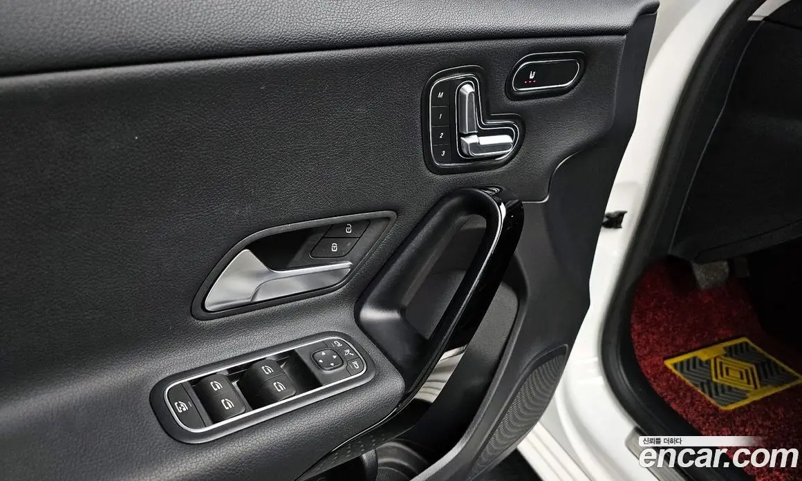 Mercedes-Benz A-Class 2019 2.0 автомат (гидро), фото 17 Mercedes-Benz A-Class 2019 2.0 автомат (гидро), фото 17