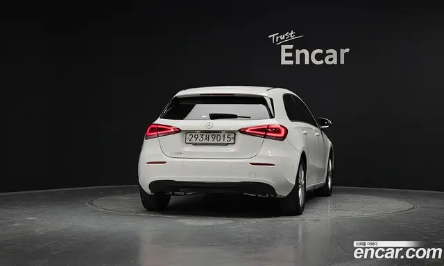 Mercedes-Benz A-Class 2019 2.0 автомат (гидро), миниатюра 4 Mercedes-Benz A-Class 2019 2.0 автомат (гидро), миниатюра 4