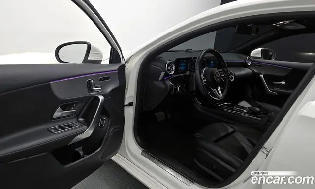 Mercedes-Benz A-Class 2021 2.0 автомат (гидро), миниатюра 11 Mercedes-Benz A-Class 2021 2.0 автомат (гидро), миниатюра 11