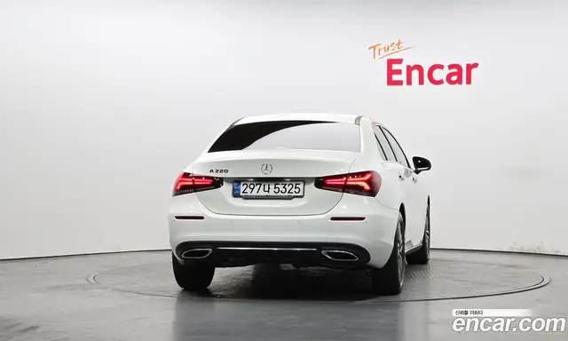 Mercedes-Benz A-Class 2021 2.0 автомат (гидро), миниатюра 4 Mercedes-Benz A-Class 2021 2.0 автомат (гидро), миниатюра 4