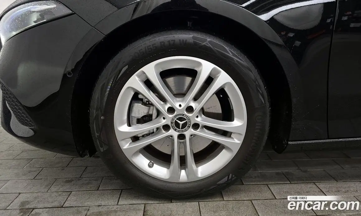 Mercedes-Benz A-Class 2025 2.0 автомат (гидро), фото 5 Mercedes-Benz A-Class 2025 2.0 автомат (гидро), фото 5
