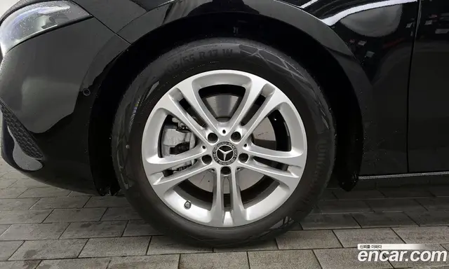 Mercedes-Benz A-Class 2025 2.0 автомат (гидро), миниатюра 5 Mercedes-Benz A-Class 2025 2.0 автомат (гидро), миниатюра 5