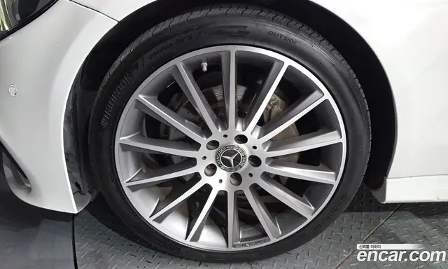 Mercedes-Benz C-Class 2017 2.0 автомат (гидро), миниатюра 5 Mercedes-Benz C-Class 2017 2.0 автомат (гидро), миниатюра 5