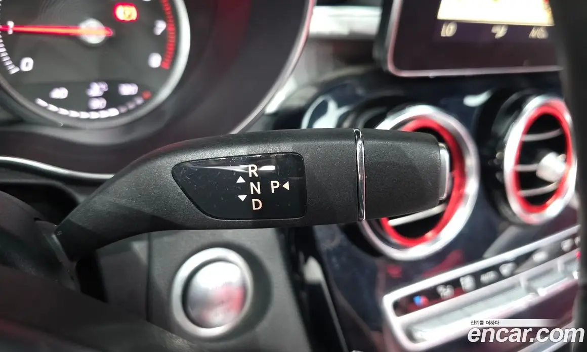 Mercedes-Benz C-Class 2017 2.0 автомат (гидро), фото 9 Mercedes-Benz C-Class 2017 2.0 автомат (гидро), фото 9