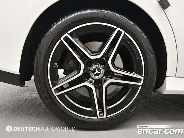 Mercedes-Benz CLA-Class 2021 2.0 автомат (гидро), миниатюра 5 Mercedes-Benz CLA-Class 2021 2.0 автомат (гидро), миниатюра 5