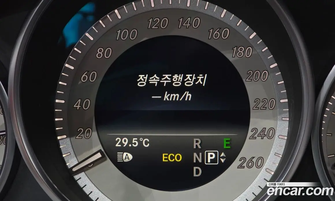 Mercedes-Benz E-Class 2014 2.0 автомат (гидро), фото 17 Mercedes-Benz E-Class 2014 2.0 автомат (гидро), фото 17