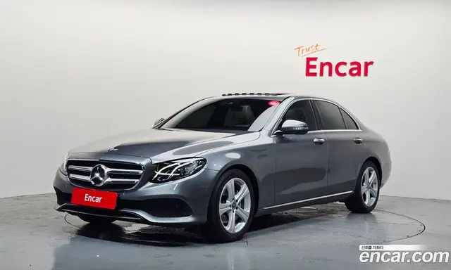 Mercedes-Benz E-Class 2018 2.0 автомат (гидро), миниатюра 1