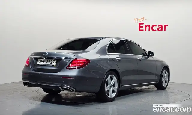 Mercedes-Benz E-Class 2018 2.0 автомат (гидро), миниатюра 2