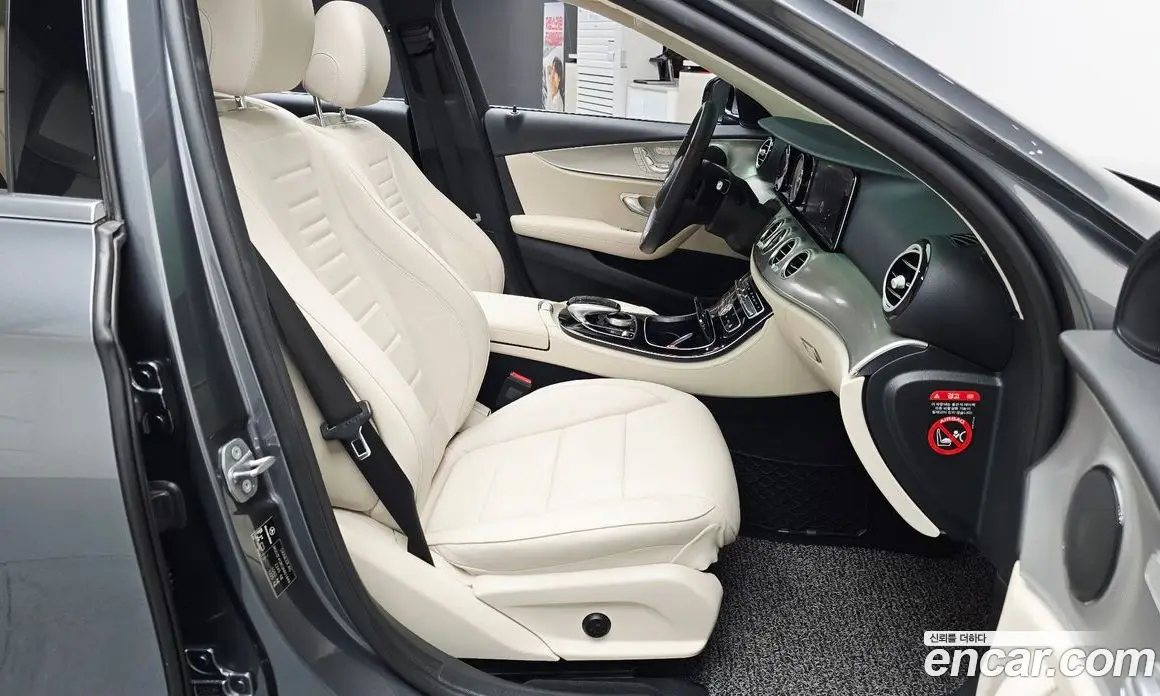 Mercedes-Benz E-Class 2018 2.0 автомат (гидро), фото 16