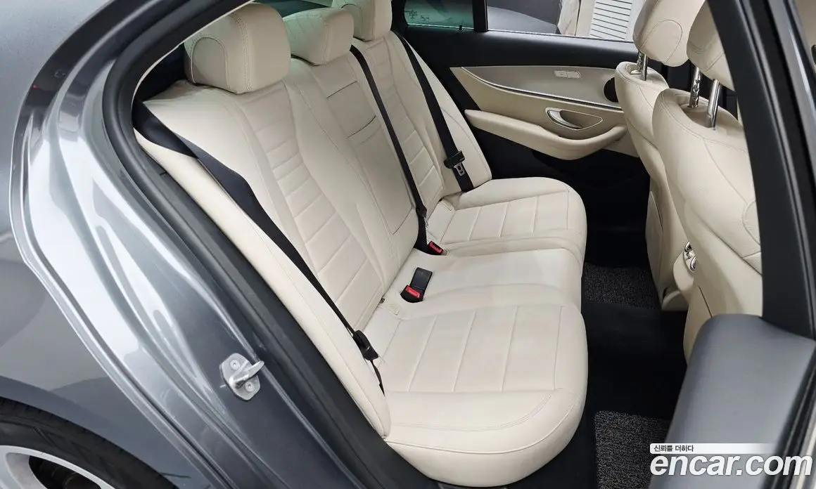 Mercedes-Benz E-Class 2018 2.0 автомат (гидро), фото 17