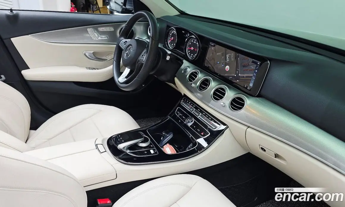 Mercedes-Benz E-Class 2018 2.0 автомат (гидро), фото 23