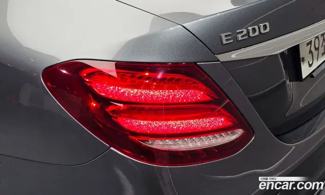Mercedes-Benz E-Class 2018 2.0 автомат (гидро), миниатюра 9