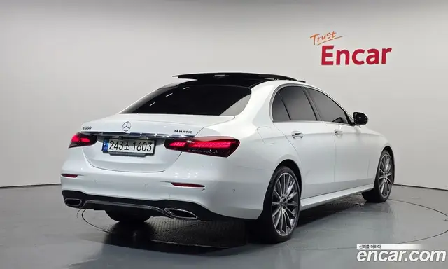 Mercedes-Benz E-Class 2021 2.0 автомат (гидро), миниатюра 2