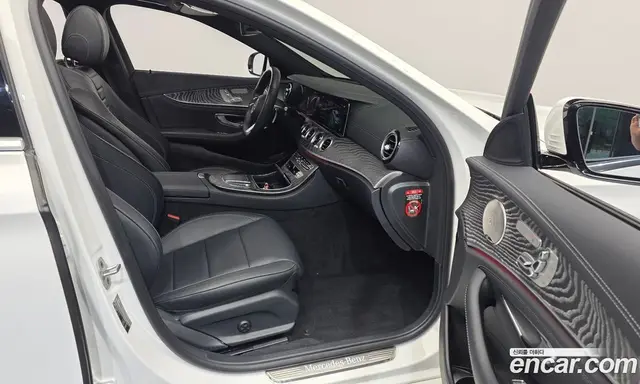 Mercedes-Benz E-Class 2021 2.0 автомат (гидро), миниатюра 11