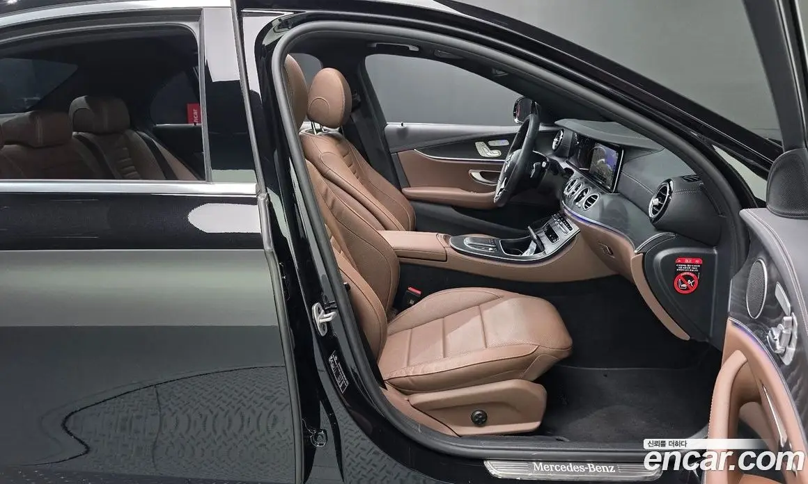 Mercedes-Benz E-Class 2023 2.0 автомат (гидро), фото 11