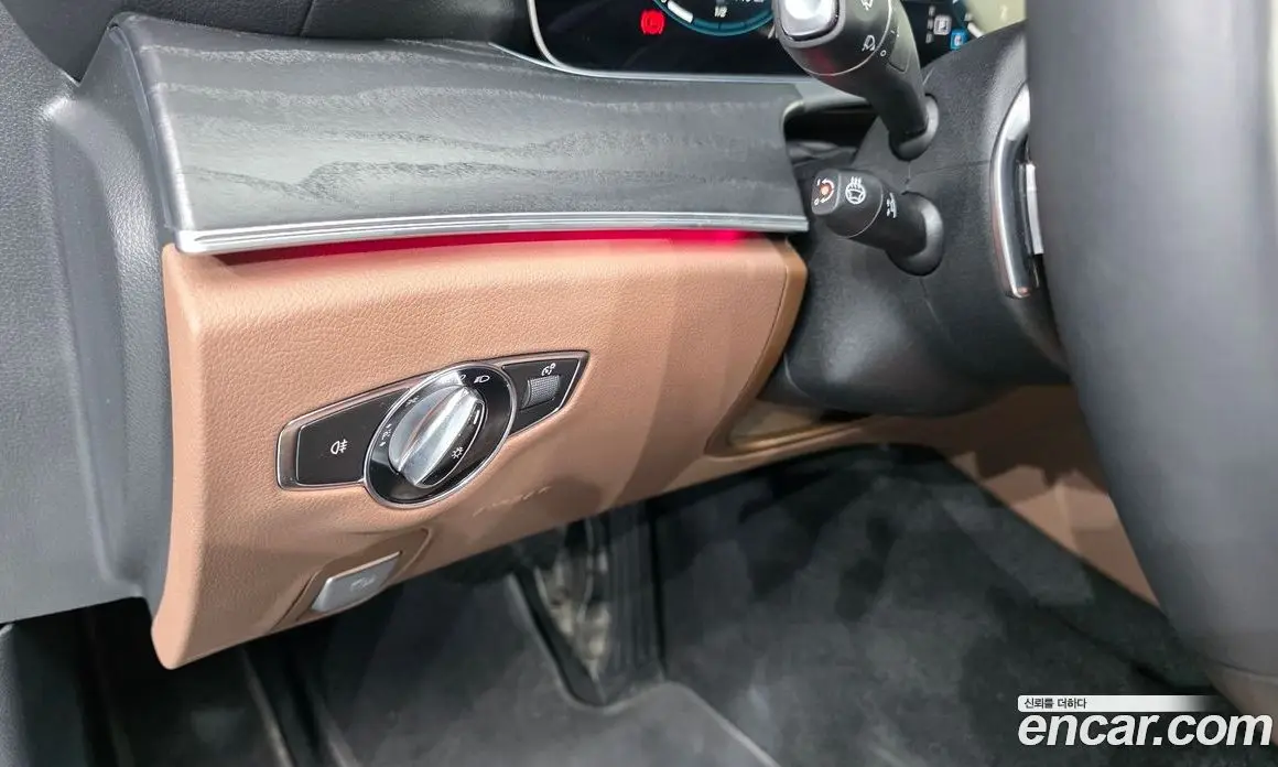 Mercedes-Benz E-Class 2023 2.0 автомат (гидро), фото 16
