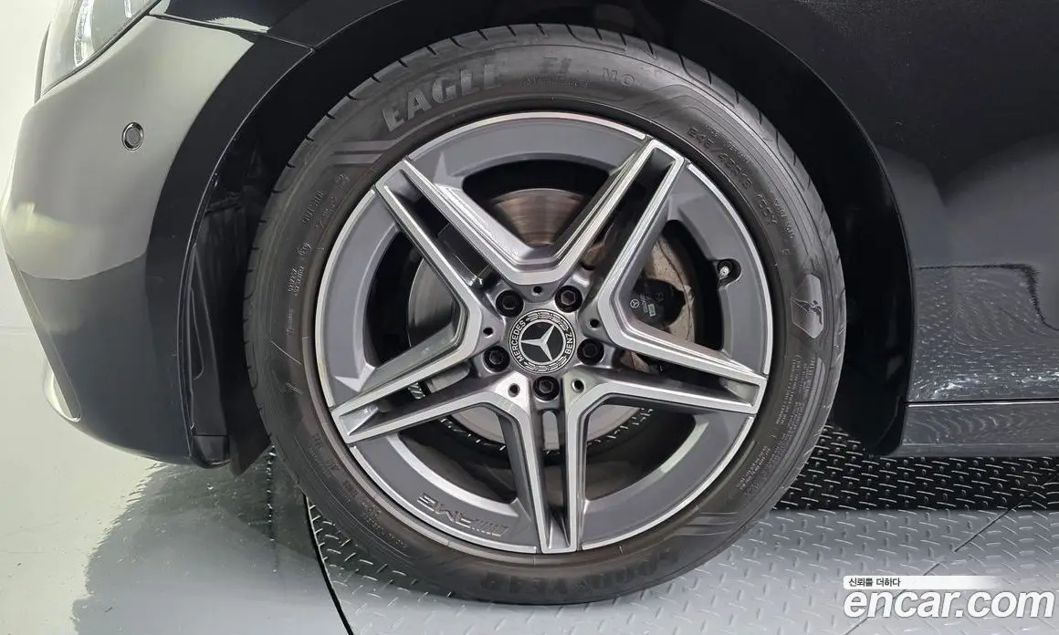 Mercedes-Benz E-Class 2023 2.0 автомат (гидро), фото 5