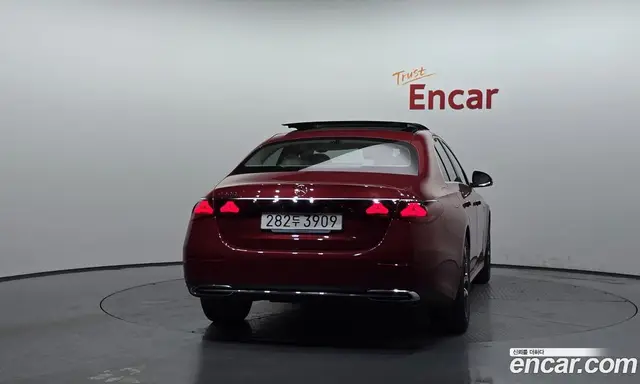 Mercedes-Benz E-Class 2025 2.0 автомат (гидро), миниатюра 4 Mercedes-Benz E-Class 2025 2.0 автомат (гидро), миниатюра 4
