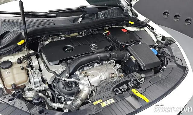Mercedes-Benz GLA-Class 2020 2.0 автомат (гидро), миниатюра 6