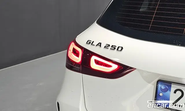 Mercedes-Benz GLA-Class 2020 2.0 автомат (гидро), миниатюра 9