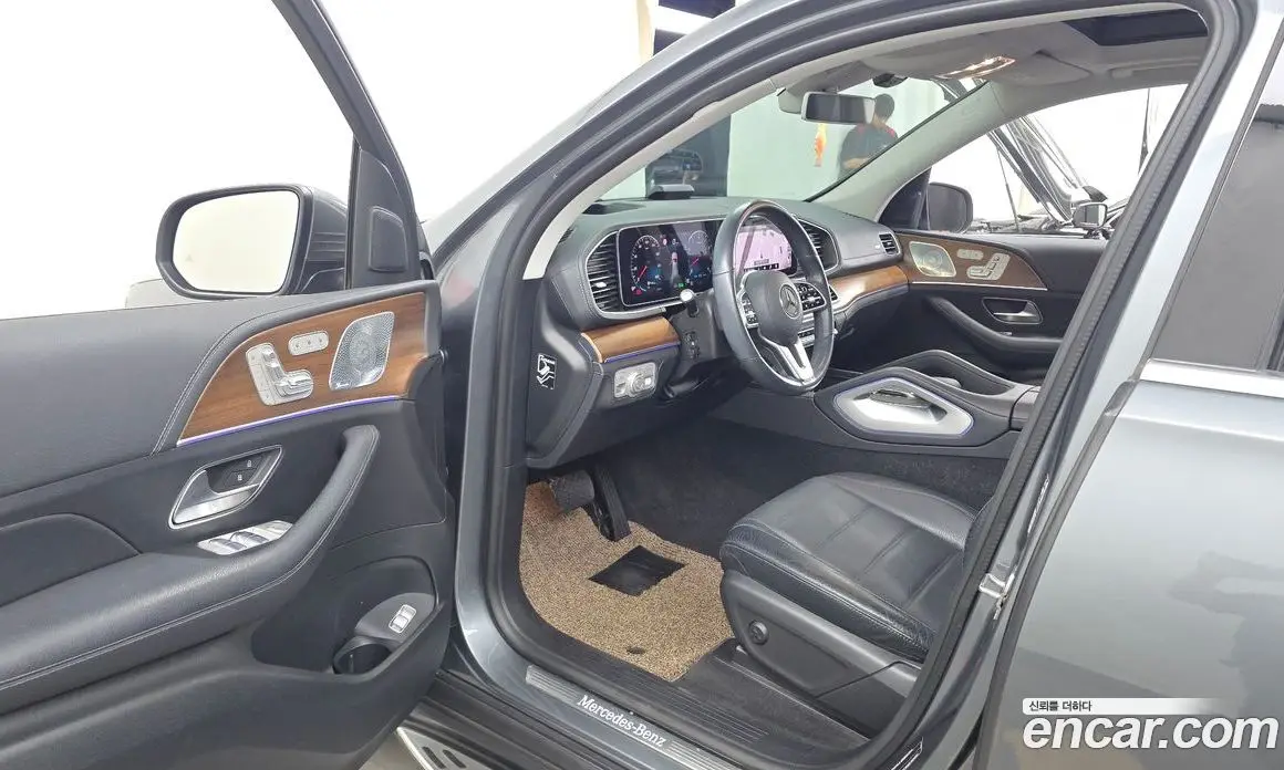 Mercedes-Benz GLE-Class 2020 3.0 автомат (гидро), фото 13 Mercedes-Benz GLE-Class 2020 3.0 автомат (гидро), фото 13