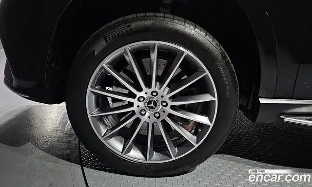 Mercedes-Benz GLE-Class 2025 3.0 автомат (гидро), миниатюра 5