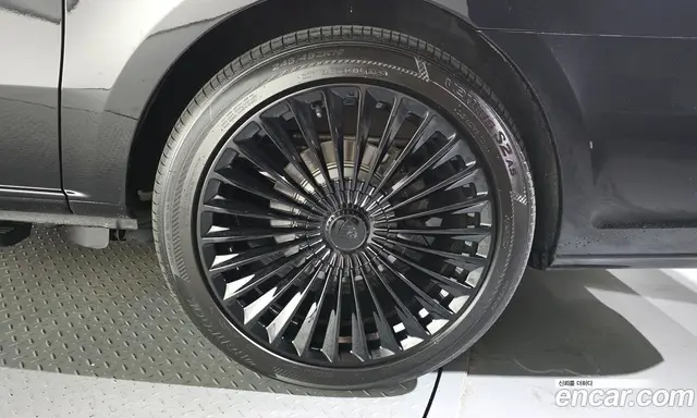 Mercedes-Benz V-Class 2016 2.0 автомат (гидро), миниатюра 5