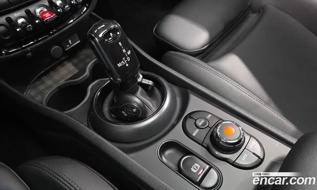 Mini Clubman 2019 2.0 автомат (гидро), миниатюра 11