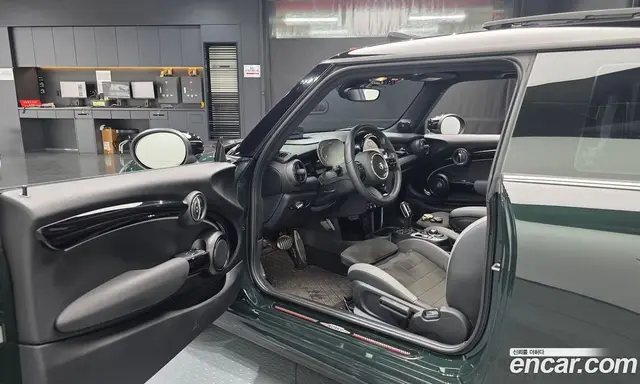 Mini Cooper 2022 2.0 автомат (гидро), миниатюра 12