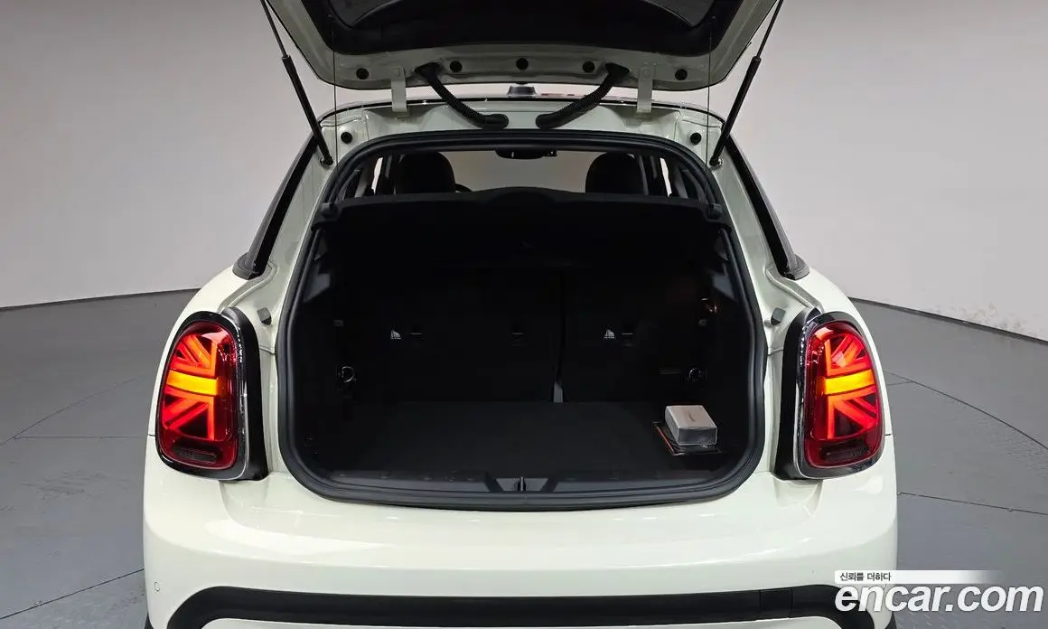 Mini Cooper 2022 1.5 автомат (гидро), фото 20 Mini Cooper 2022 1.5 автомат (гидро), фото 20