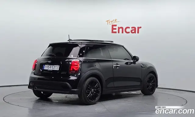 Mini Cooper 2024 1.5 автомат (гидро), миниатюра 2