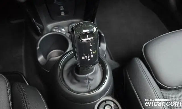 Mini Cooper 2024 1.5 автомат (гидро), миниатюра 12