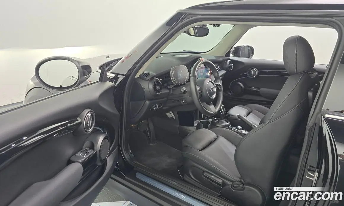 Mini Cooper 2024 1.5 автомат (гидро), фото 13