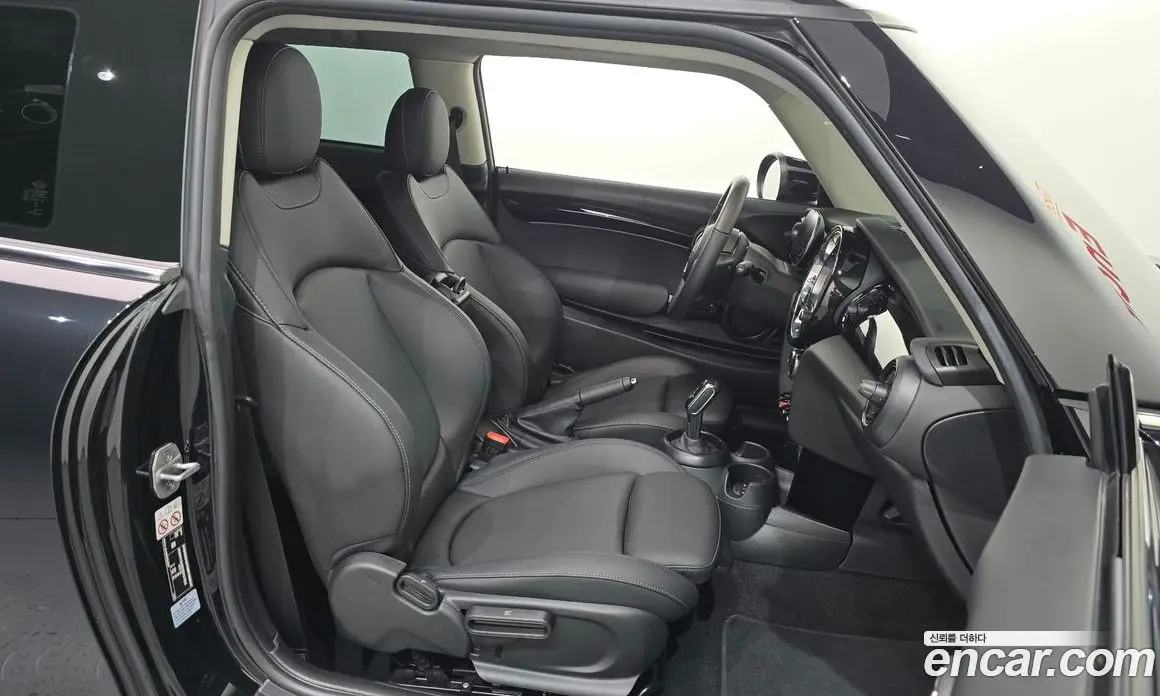 Mini Cooper 2024 1.5 автомат (гидро), фото 16
