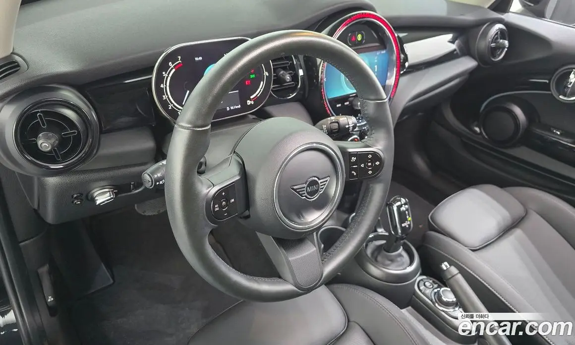 Mini Cooper 2024 1.5 автомат (гидро), фото 19
