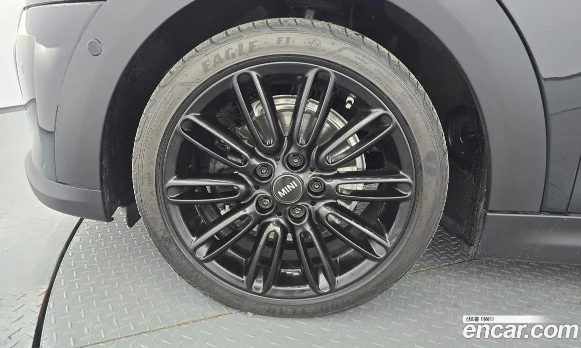 Mini Cooper 2024 1.5 автомат (гидро), фото 5