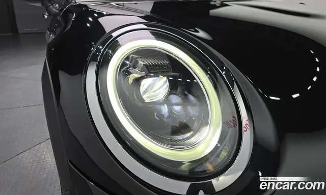 Mini Cooper 2024 1.5 автомат (гидро), миниатюра 8