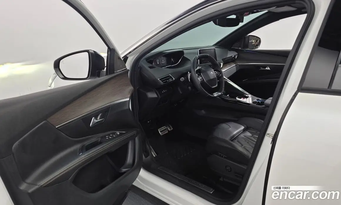 Peugeot 5008 2024 1.2 автомат (гидро), фото 13 Peugeot 5008 2024 1.2 автомат (гидро), фото 13