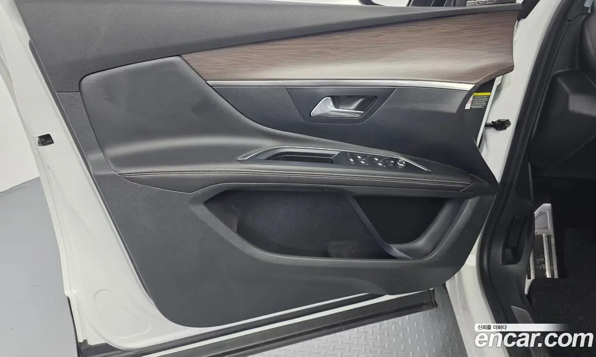 Peugeot 5008 2024 1.2 автомат (гидро), фото 14 Peugeot 5008 2024 1.2 автомат (гидро), фото 14