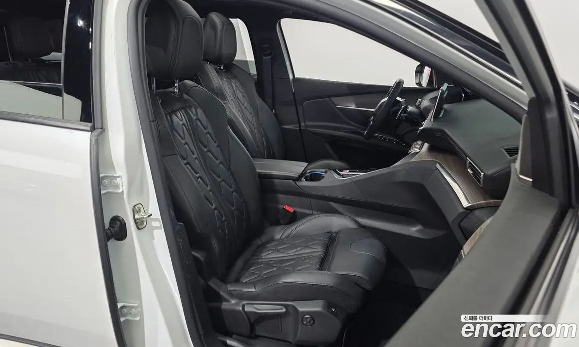 Peugeot 5008 2024 1.2 автомат (гидро), фото 16 Peugeot 5008 2024 1.2 автомат (гидро), фото 16