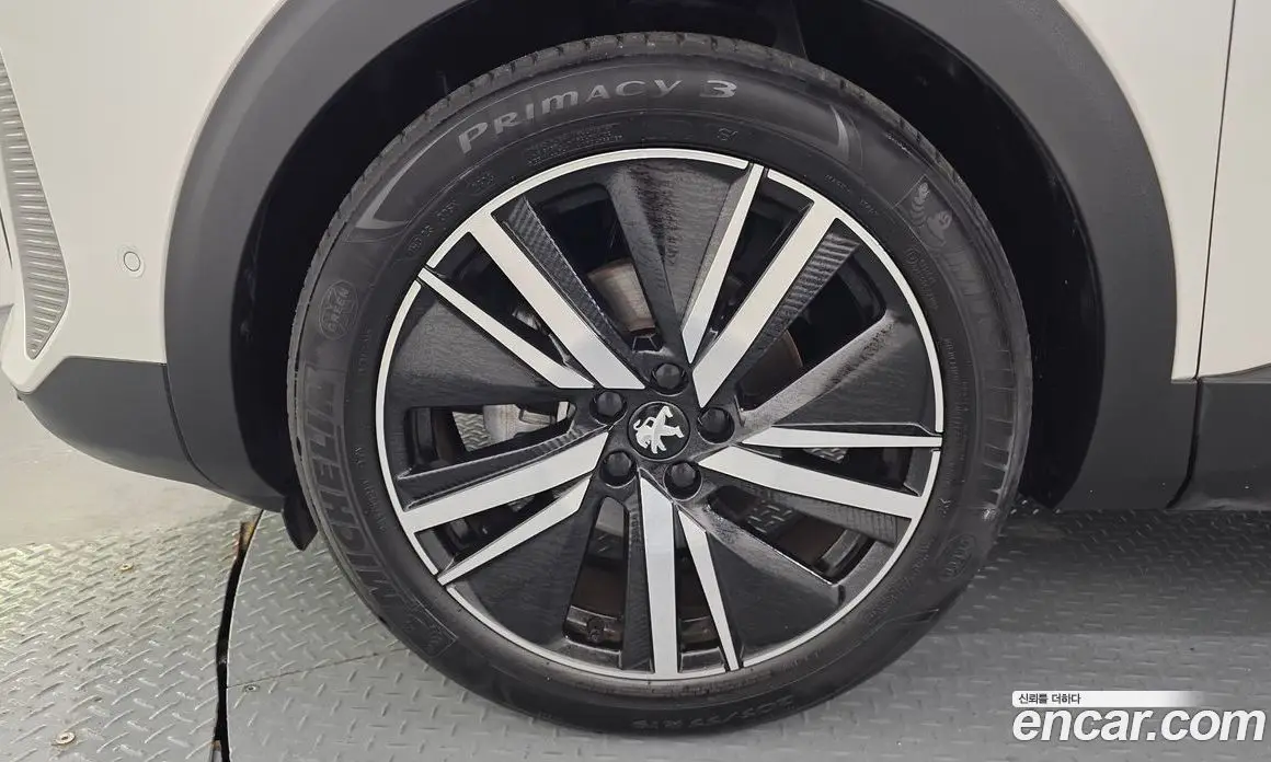 Peugeot 5008 2024 1.2 автомат (гидро), фото 5 Peugeot 5008 2024 1.2 автомат (гидро), фото 5