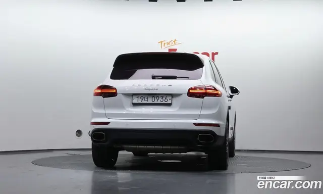 Porsche Cayenne 2015 3.0 автомат (гидро), миниатюра 3 Porsche Cayenne 2015 3.0 автомат (гидро), миниатюра 3