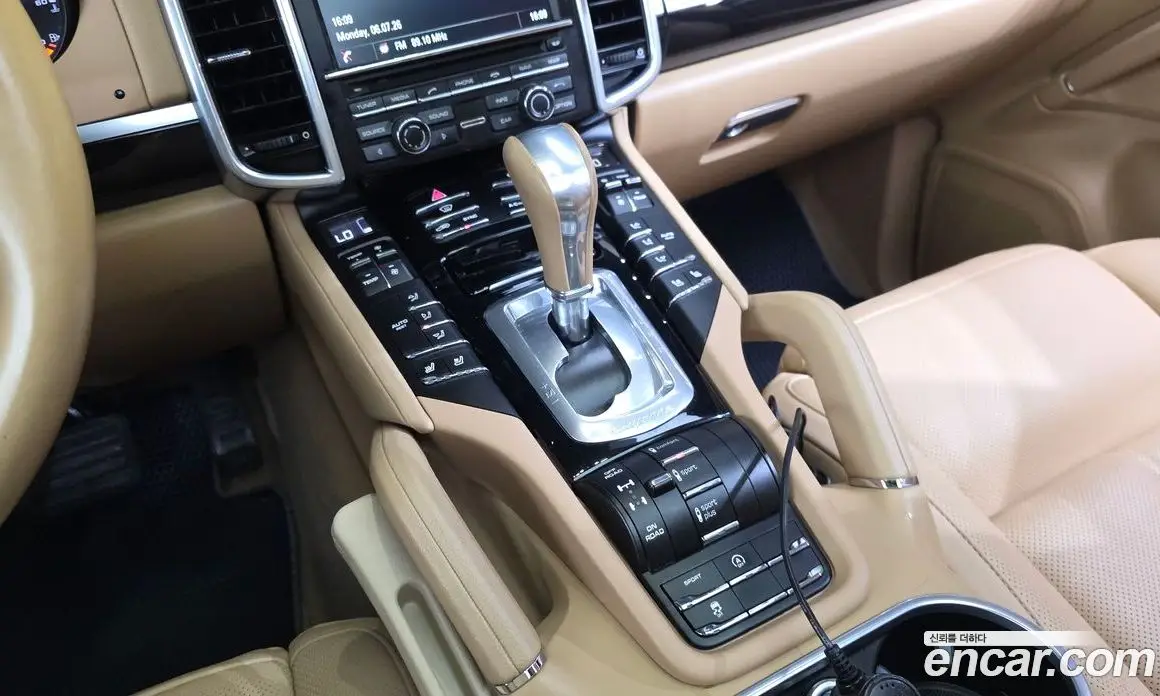 Porsche Cayenne 2015 3.0 автомат (гидро), фото 8 Porsche Cayenne 2015 3.0 автомат (гидро), фото 8