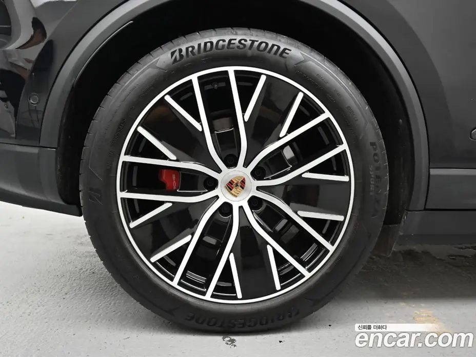 Porsche Macan 2025 автомат (гидро), фото 5 Porsche Macan 2025 автомат (гидро), фото 5
