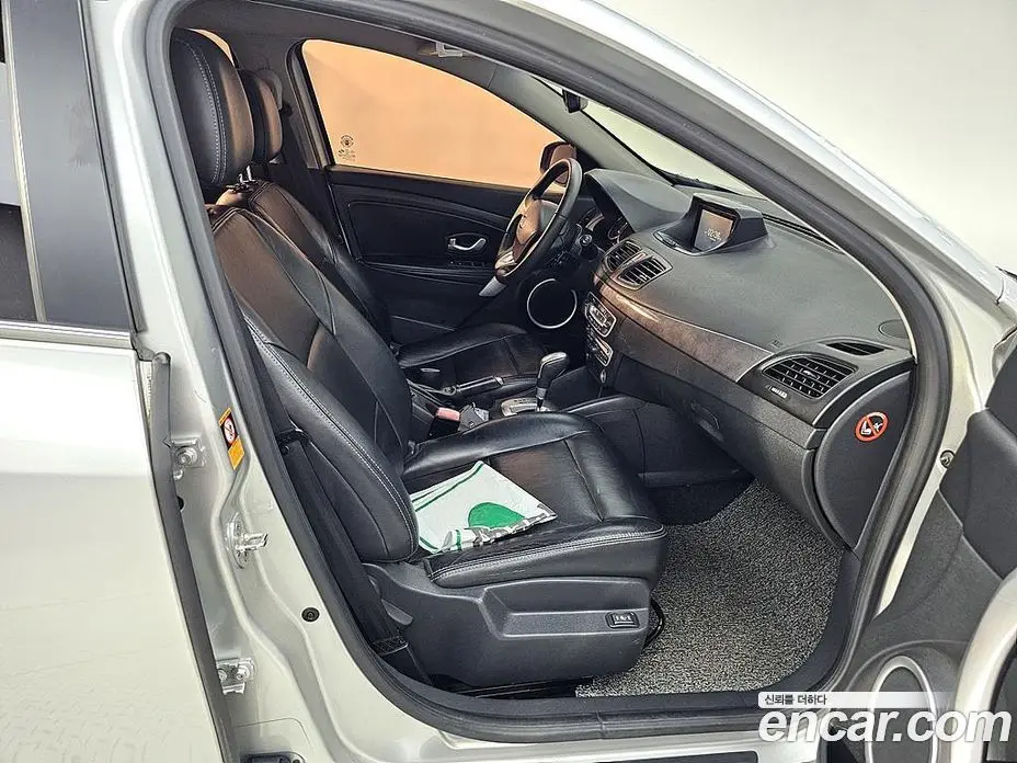 Renault (Samsung) SM3 2011 1.6 автомат (гидро), фото 11 Renault (Samsung) SM3 2011 1.6 автомат (гидро), фото 11