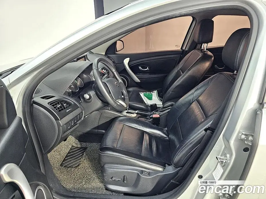 Renault (Samsung) SM3 2011 1.6 автомат (гидро), фото 8 Renault (Samsung) SM3 2011 1.6 автомат (гидро), фото 8