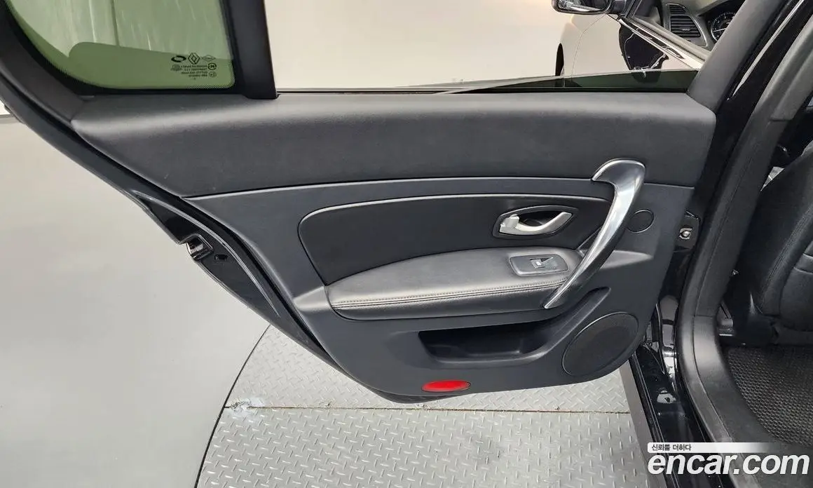 Renault (Samsung) SM5 2013 2.0 автомат (гидро), фото 15 Renault (Samsung) SM5 2013 2.0 автомат (гидро), фото 15