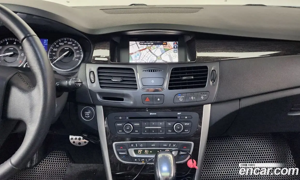 Renault (Samsung) SM5 2013 2.0 автомат (гидро), фото 18 Renault (Samsung) SM5 2013 2.0 автомат (гидро), фото 18