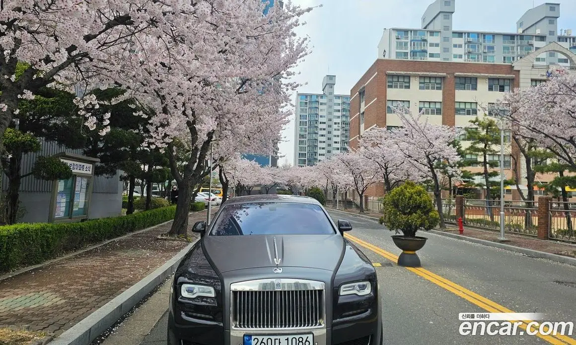 Rolls-Royce Ghost 2015 6.6 автомат (гидро), фото 2 Rolls-Royce Ghost 2015 6.6 автомат (гидро), фото 2